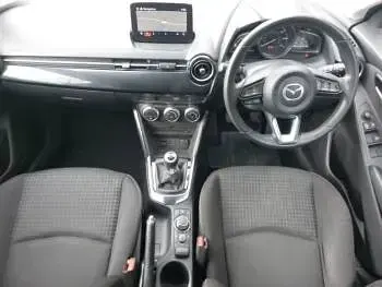 Używany Mazda 2 Inclusive 90 KM (66 kW) 2018 Czerwony Hatchback