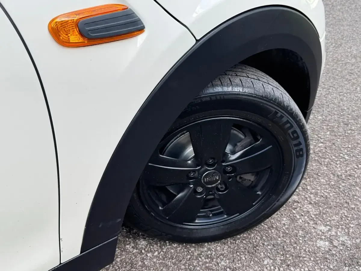 Used Mini ONE Hatch 102 HP (75 kW) 2015 White Hatchback