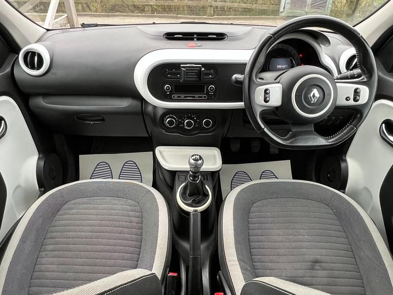 Used Renault Twingo Dynamique 2015 White Hatchback