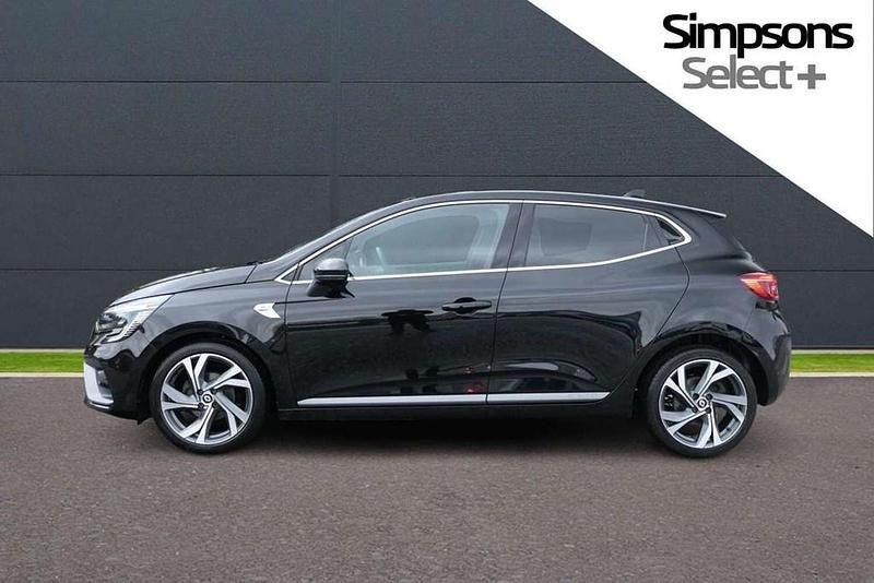 Used Renault Clio V RS Line 88 HP (64 kW) 2022 Black Hatchback