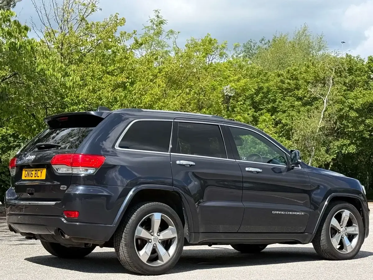 Used Jeep Grand Cherokee Overland 247 HP (181 kW) 2016 Grey SUV