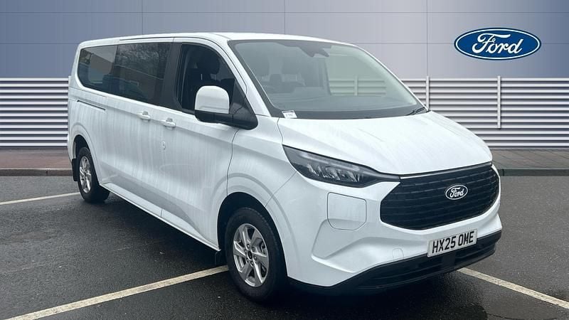 New 2025 Ford Tourneo Zetec | £38,995 - Image 1/3