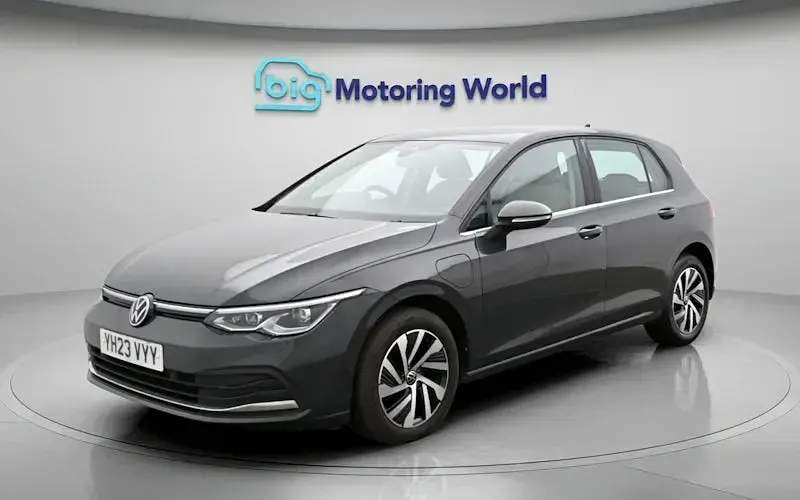Używany VW Golf VIII Style 204 KM (150 kW) 2023 Szary Hatchback