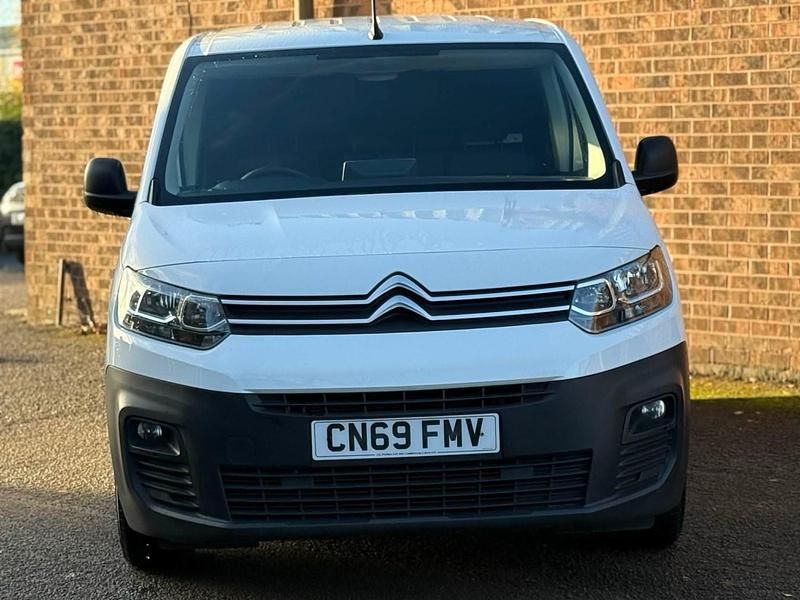 Used Citroën Berlingo 75 HP (55 kW) 2020 White MPV