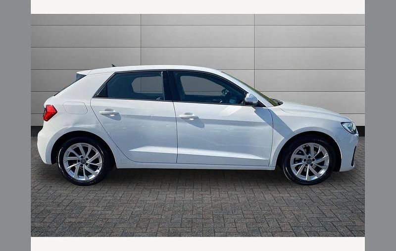 Usado Audi A1 Sport 116 HP (85 kW) 2019 Branco SUV
