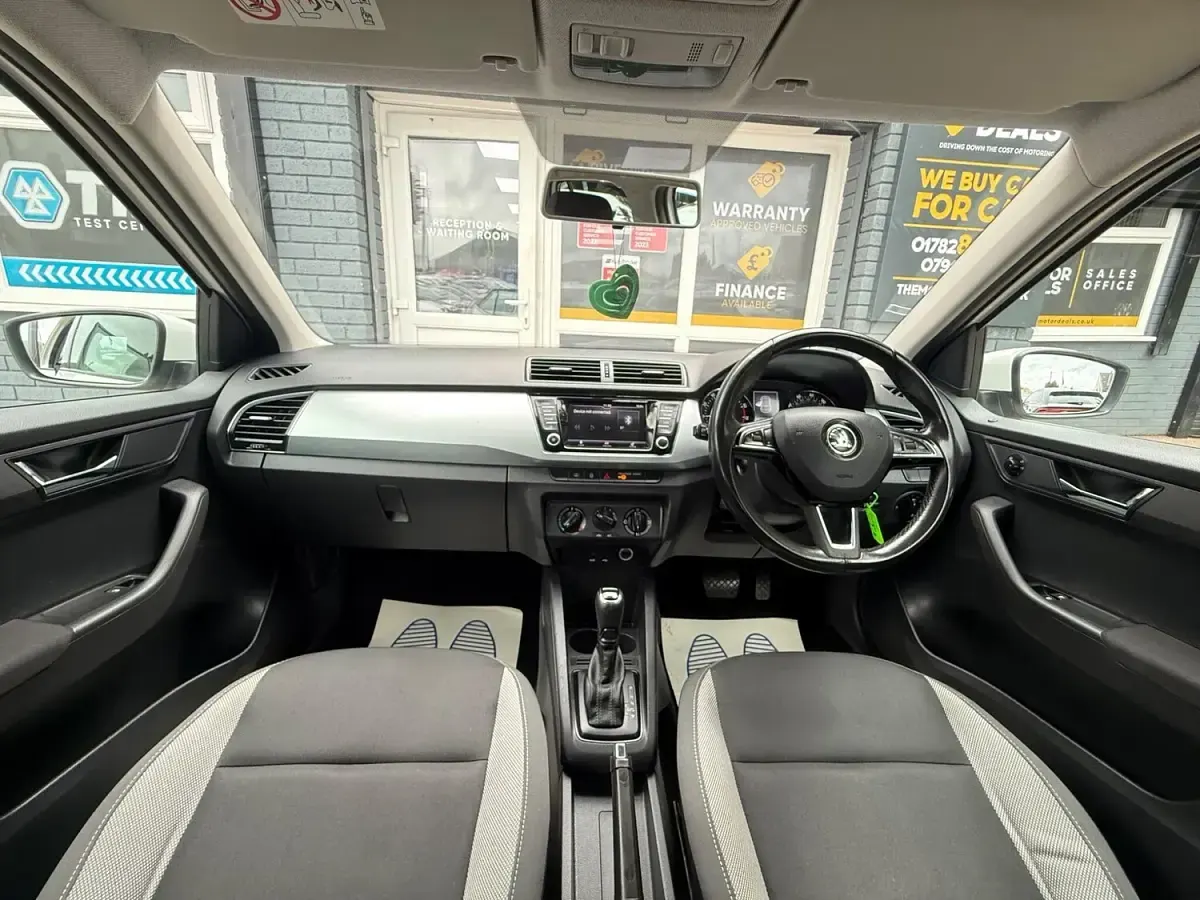 Used Skoda Fabia SE 110 HP (80 kW) 2018 White Hatchback