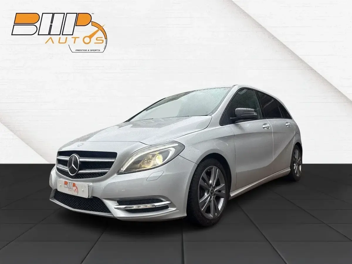 Used Mercedes B180 109 HP (80 kW) 2014 Silver Hatchback