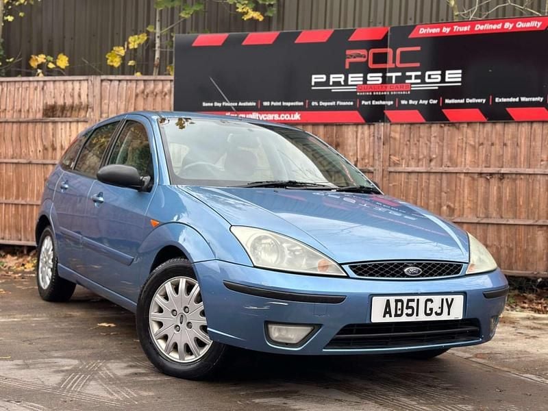 Blue Used 2002 Ford Focus Ghia Hatchback | £895 - Image 1/4
