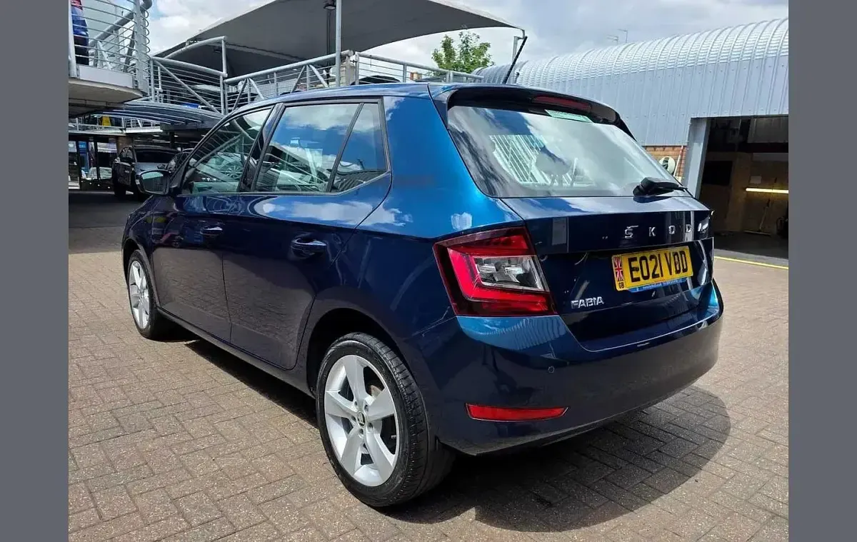 Used Skoda Fabia SE L 94 HP (69 kW) 2021 Petrol blue metallic Hatchback