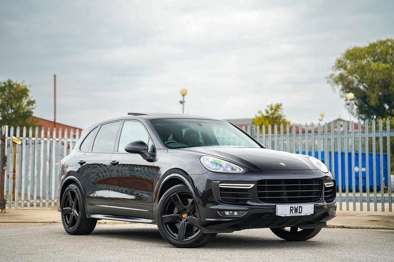 Black Used 2016 Porsche Cayenne SUV | £26,995 (Fair price) - Image 1/4