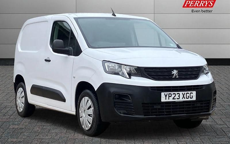 Used 2023 Peugeot Partner Premium Van | £14,388 (Expensive) - Image 1/4