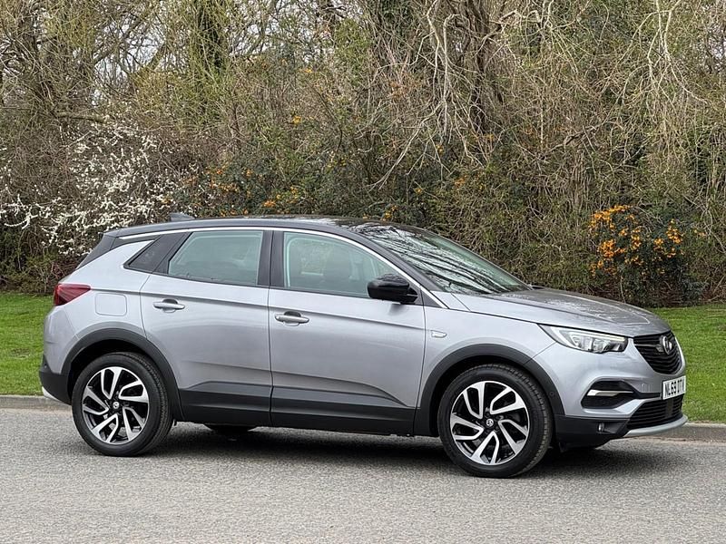 Used Vauxhall Grandland X Elite 130 HP (95 kW) 2019 Grey metallic SUV
