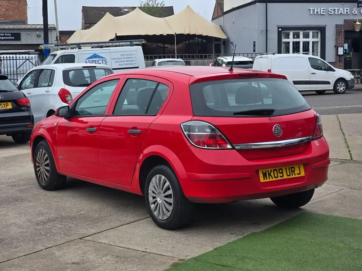 Used Vauxhall Astra 2009 Red Hatchback