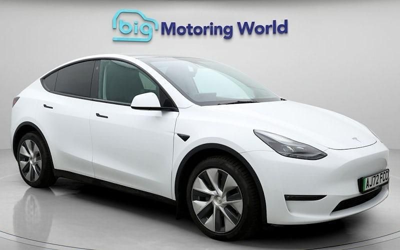 Used 2025 Tesla Model Y Long Range AWD SUV | £25,700 (Super price) - Image 1/4