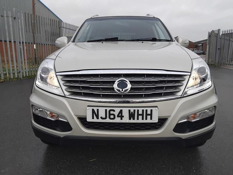 Used Ssangyong (KGM) Rexton 2014 White SUV