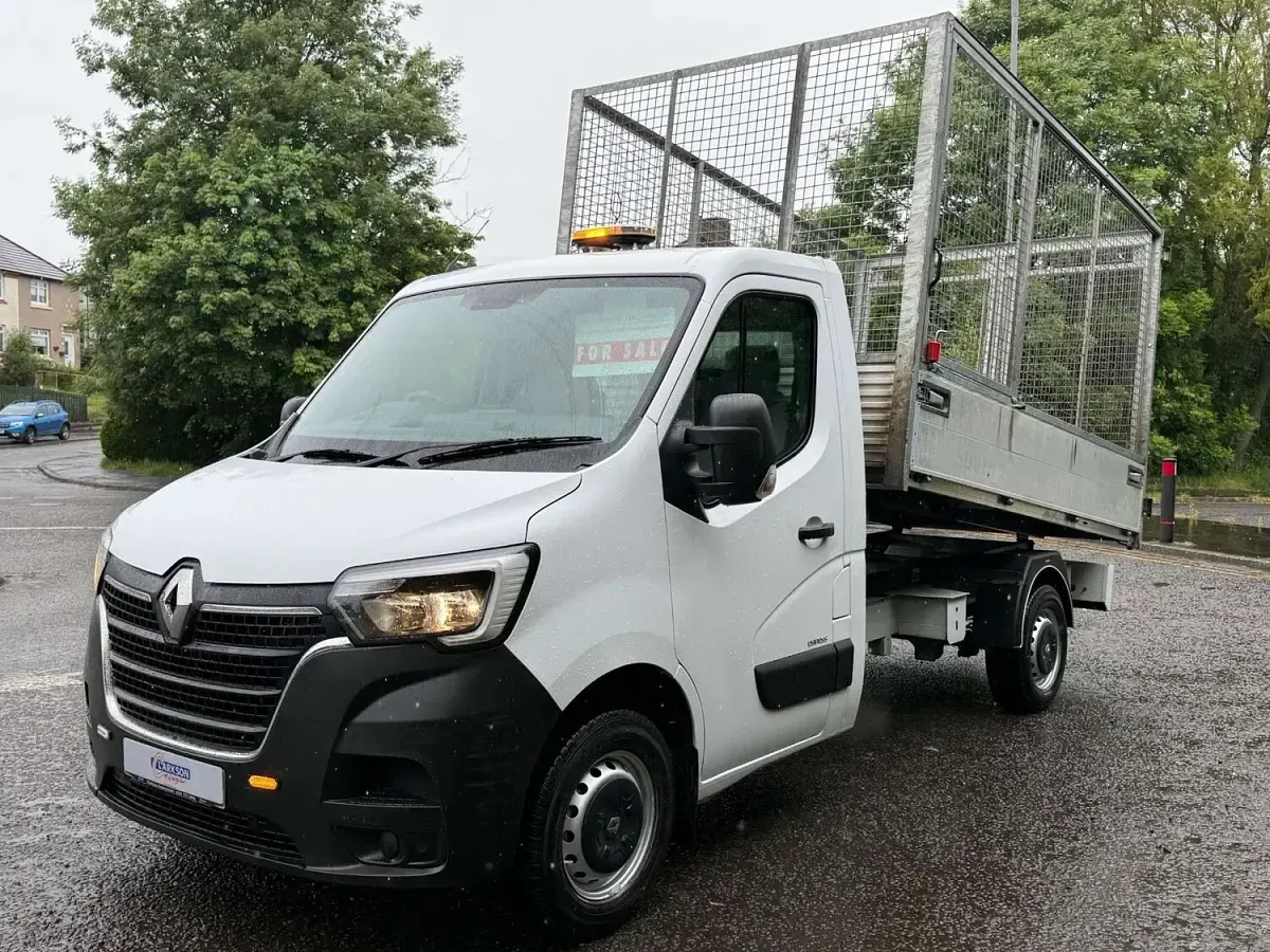 Used Renault Master Business 135 HP (99 kW) 2020 White MPV