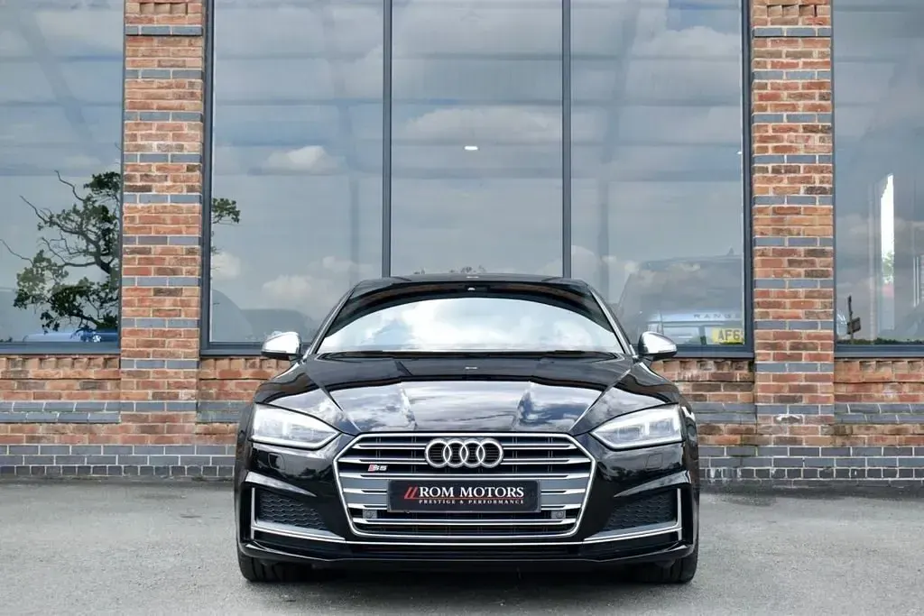 Usado Audi A5 Design 354 HP (260 kW) 2018 Preto Coupé
