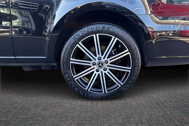 Used Mercedes V300 Premium 237 HP (174 kW) 2025 Obsidian black MPV