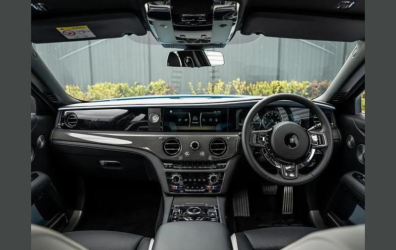 Used Rolls Royce Ghost 591 HP (434 kW) 2024 Blue Sedan