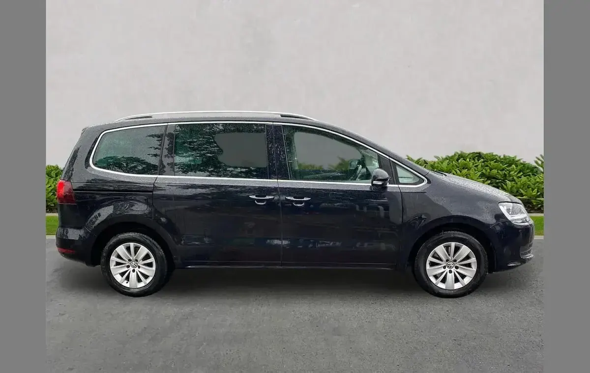 Used VW Sharan SE 150 HP (110 kW) 2021 Black MPV