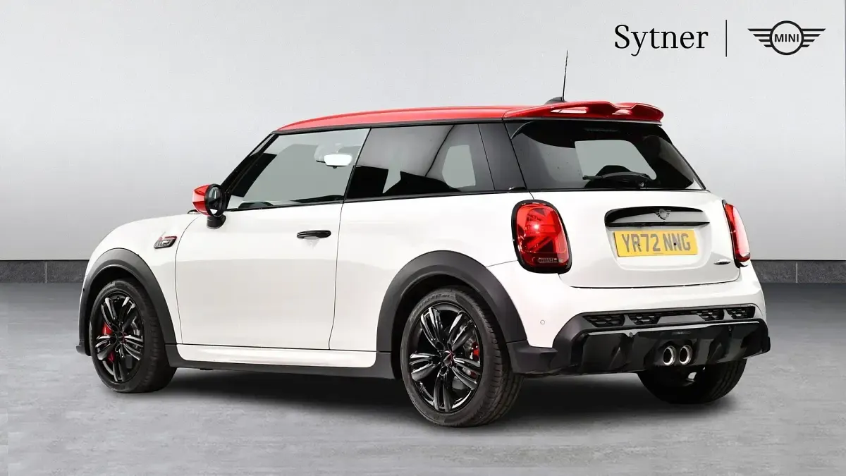 Usado Mini John Cooper Works Hatch 228 CV (167 kW) 2022 Blanco Utilitario