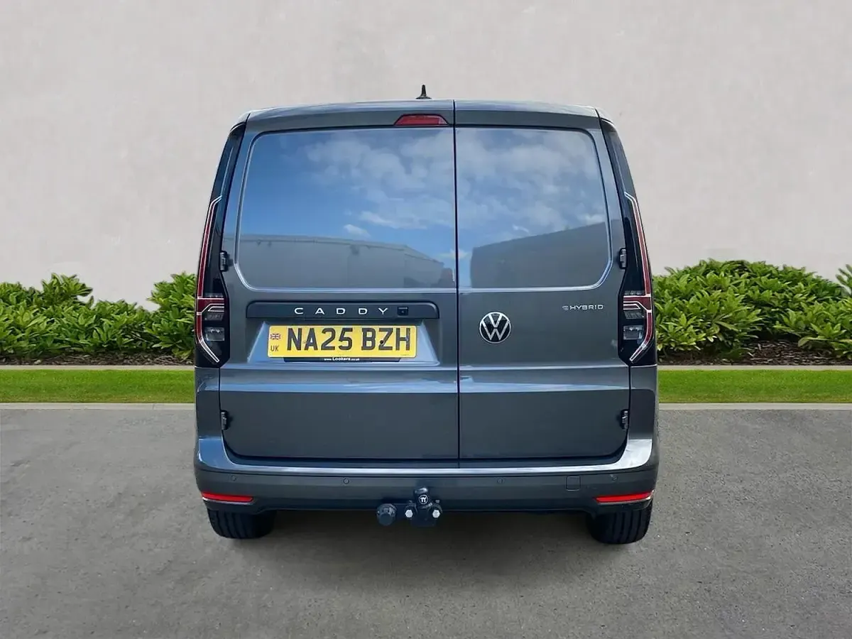 Used VW Caddy Pro 150 HP (110 kW) 2025 Grey MPV