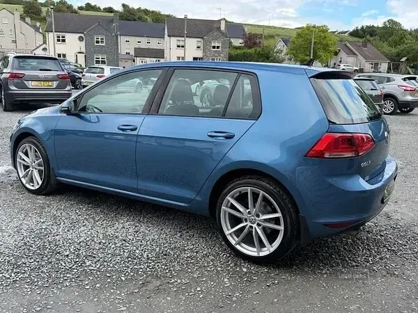 Used VW Golf VII Edition 110 HP (80 kW) 2016 Blue Hatchback