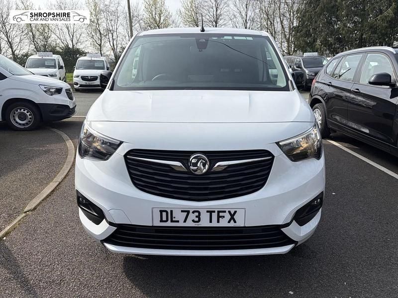 Used Vauxhall Combo 100 HP (73 kW) 2023 White MPV