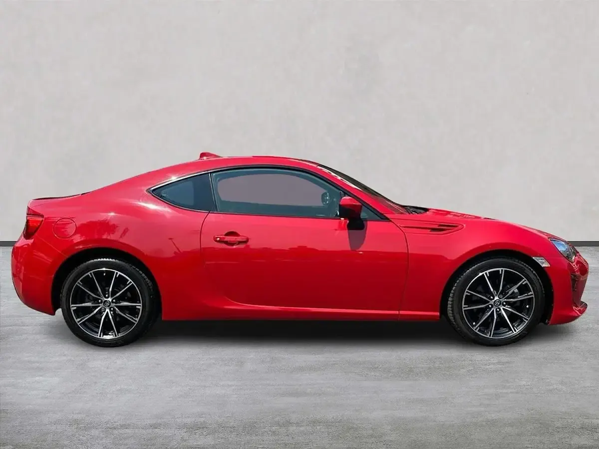 Used Toyota GT86 GT 200 HP (147 kW) 2018 Red Coupe