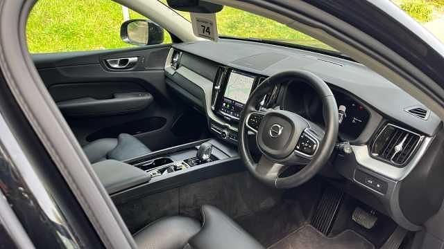 Used Volvo XC60 Plus 345 HP (253 kW) 2024 Black SUV