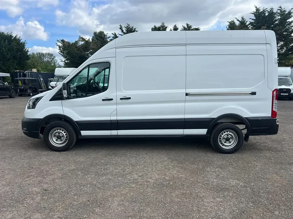 Used Ford Transit 130 HP (95 kW) 2022 White Van