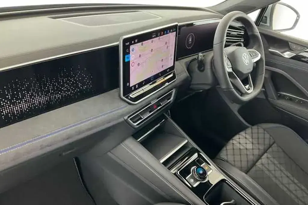 New VW Tiguan R-line 150 HP (110 kW) 2026 Oyster silver SUV