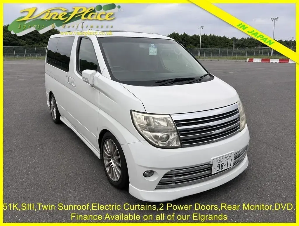 Used Nissan Elgrand 2007 White MPV