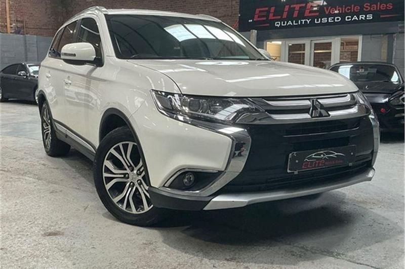 White Used 2017 Mitsubishi Outlander SUV | £10,750 (Good price) - Image 1/4