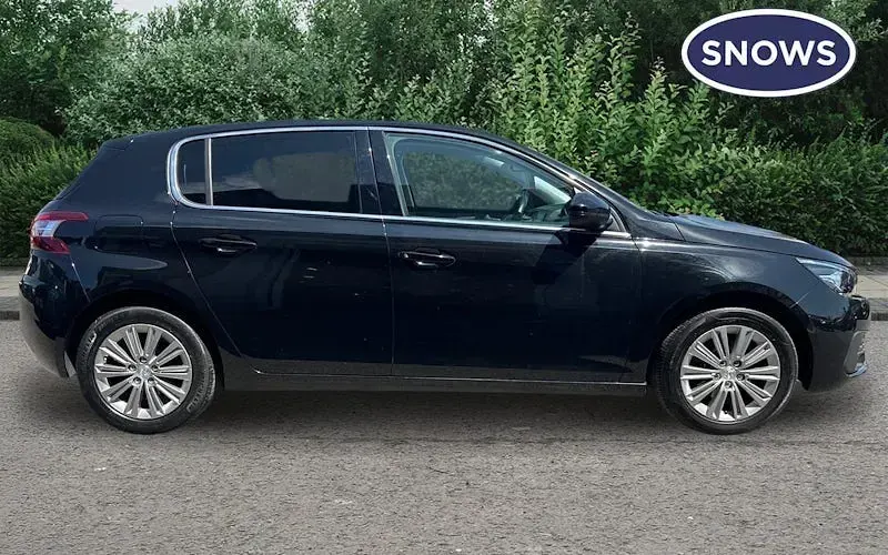 Used Peugeot 308 Allure Premium 131 HP (96 kW) 2021 Black Hatchback