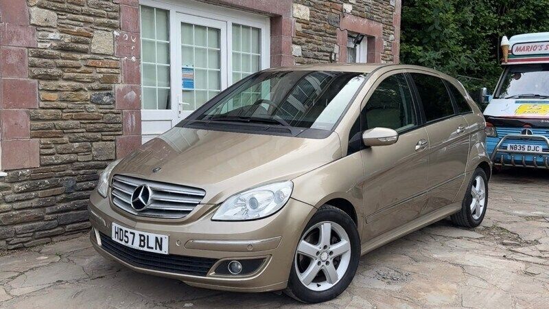 Gold Used 2008 Mercedes B180 SE MPV | £2,500 (Good price) - Image 1/4