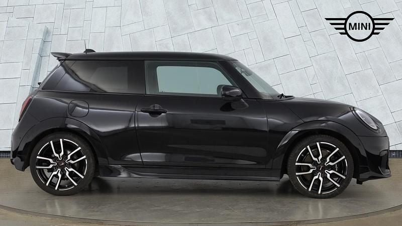 Used Mini Cooper S Hatch 201 HP (147 kW) 2024 Black Hatchback
