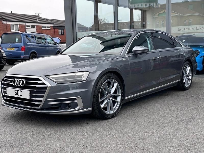 Usado Audi A8 2018 Gris Berlina