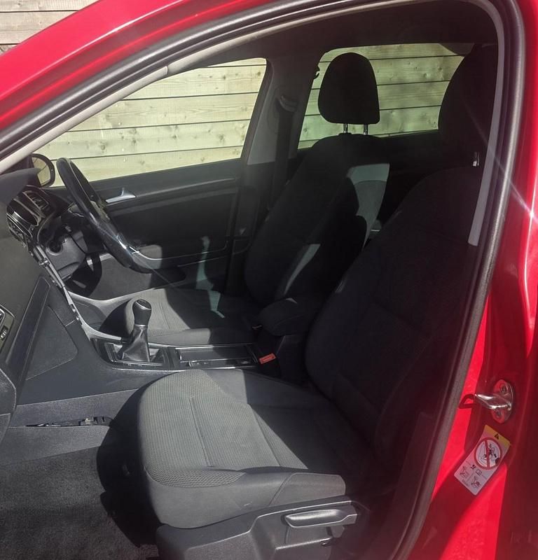 Used VW Golf VII Edition 130 HP (95 kW) 2020 Red Hatchback