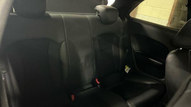 Używany Audi A1 Black Edition 2012 Czarny Hatchback