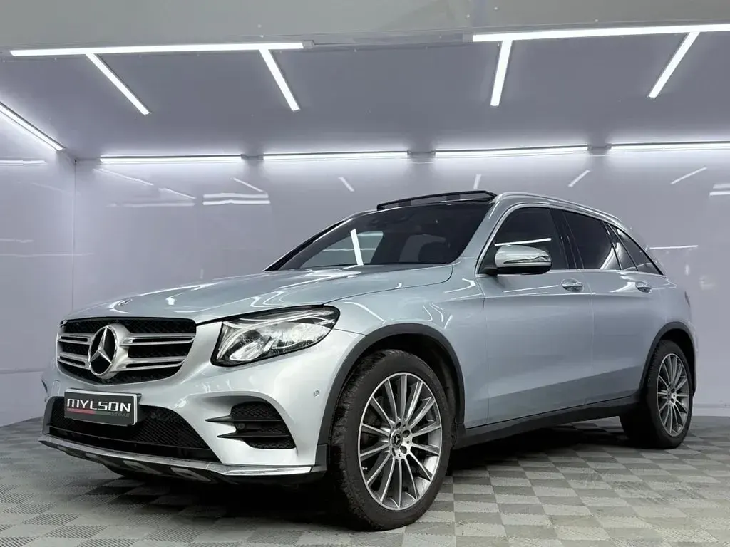Used Mercedes GLC250 AMG line 204 HP (150 kW) 2018 Silver SUV