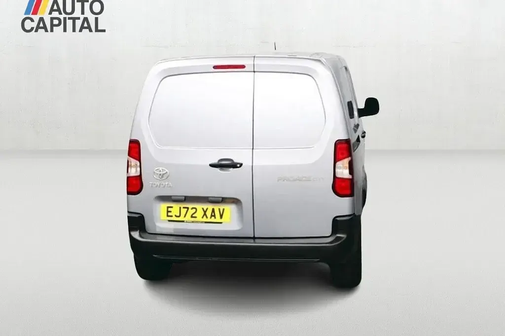 Used Toyota Proace Active 120 HP (88 kW) 2022 Grey MPV