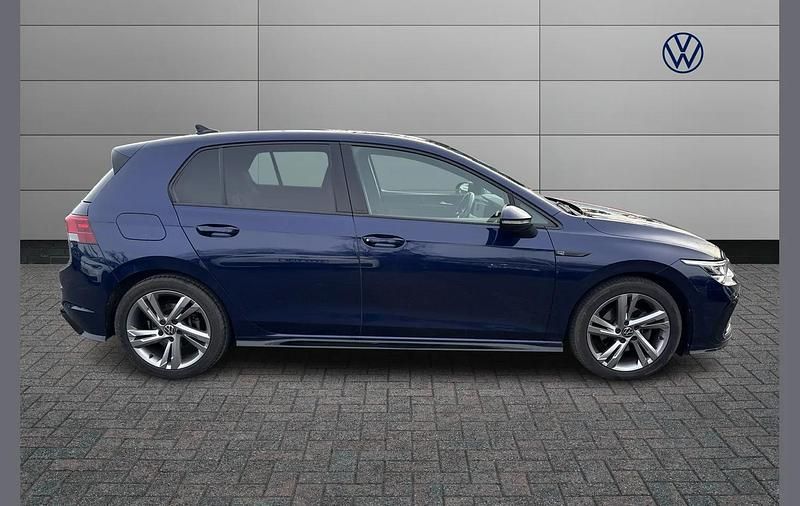 Used VW Golf VIII R-line 147 HP (108 kW) 2021 Blue Hatchback