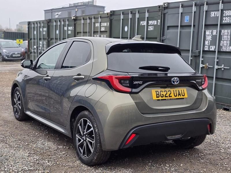 Used Toyota Yaris Hybrid Design 2022 Bronze Hatchback