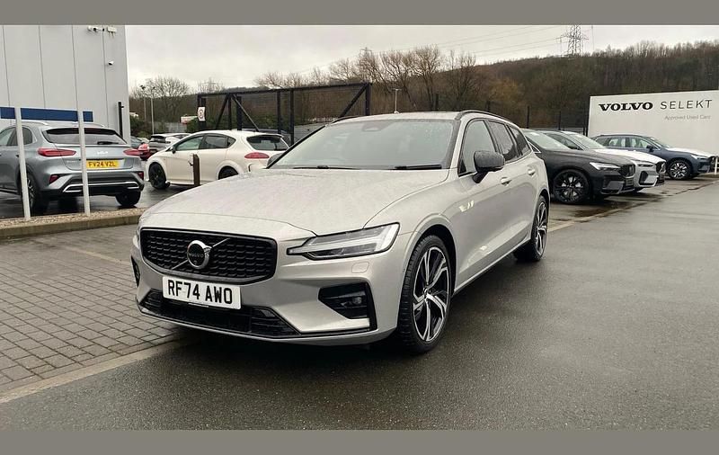 Used Volvo V60 Ultra 194 HP (142 kW) 2025 Silver Estate