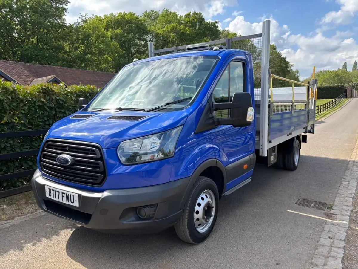 Begagnad Ford Transit 130 HK (95 kW) 2017 Blå Cab