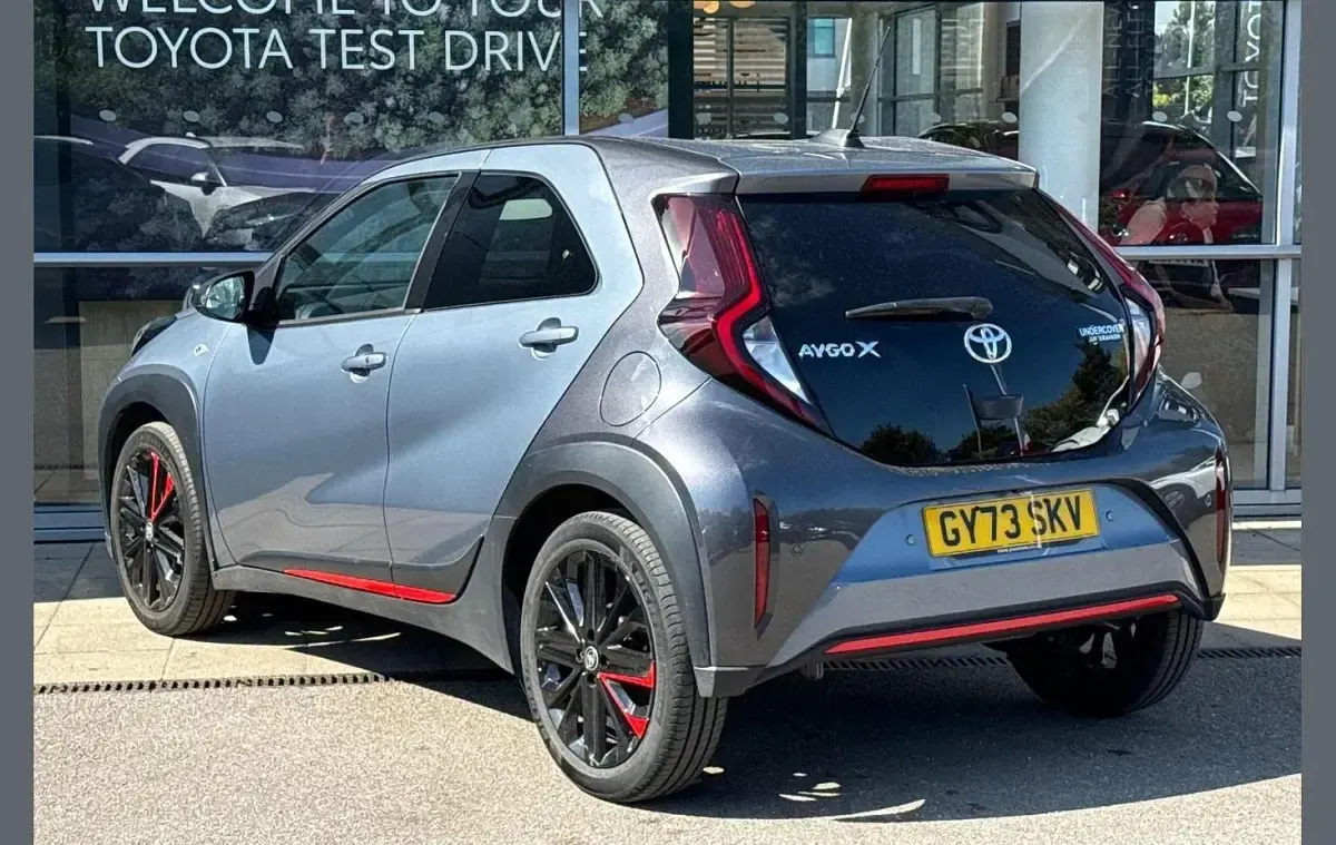 Used Toyota Aygo X 72 HP (52 kW) 2023 Grey SUV