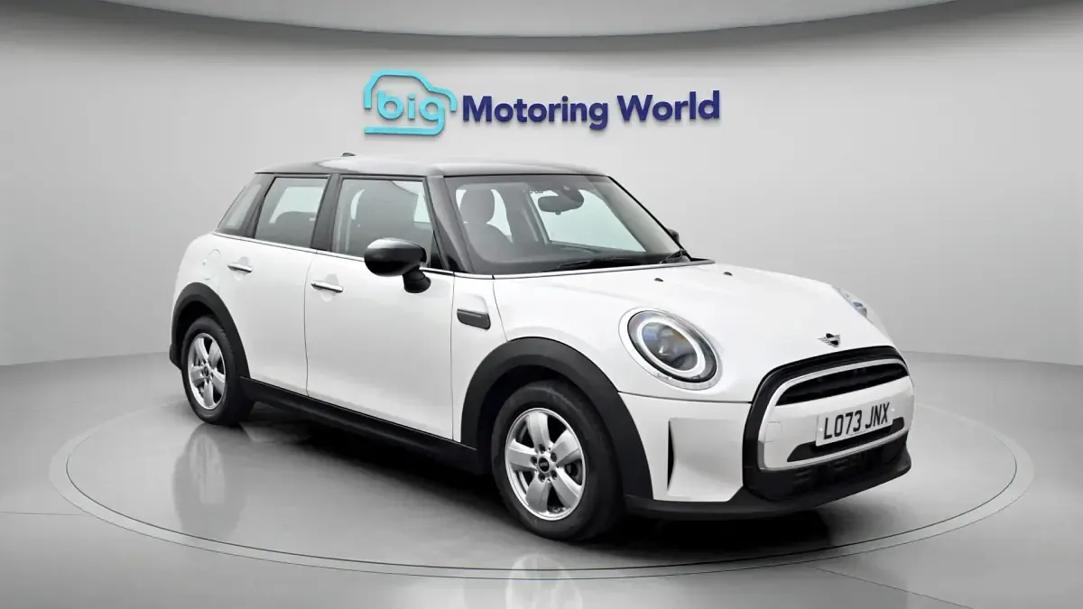 Used Mini Cooper Classic 136 HP (100 kW) 2022 Hatchback