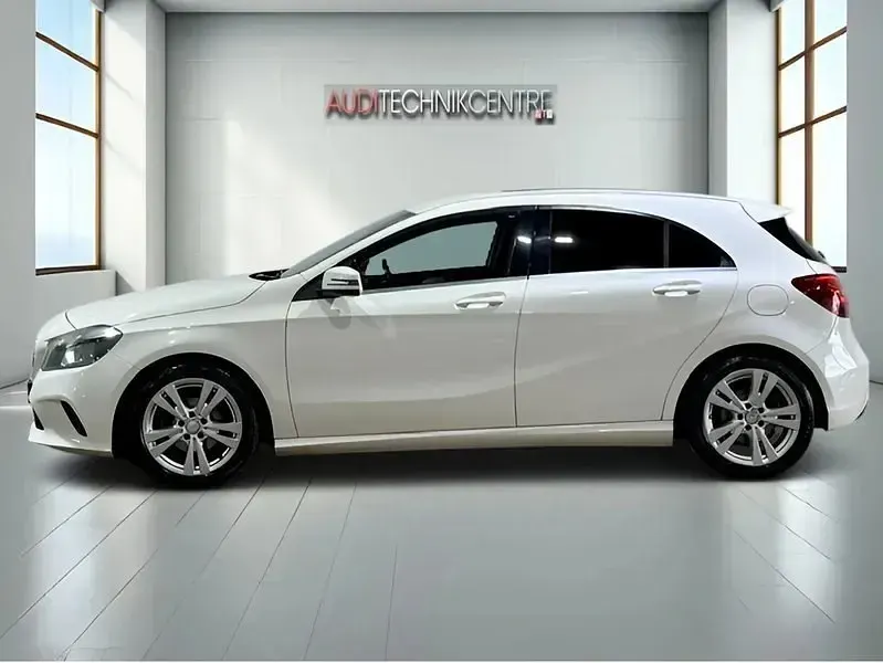 Usado Mercedes A180 2016 Branco Citadino