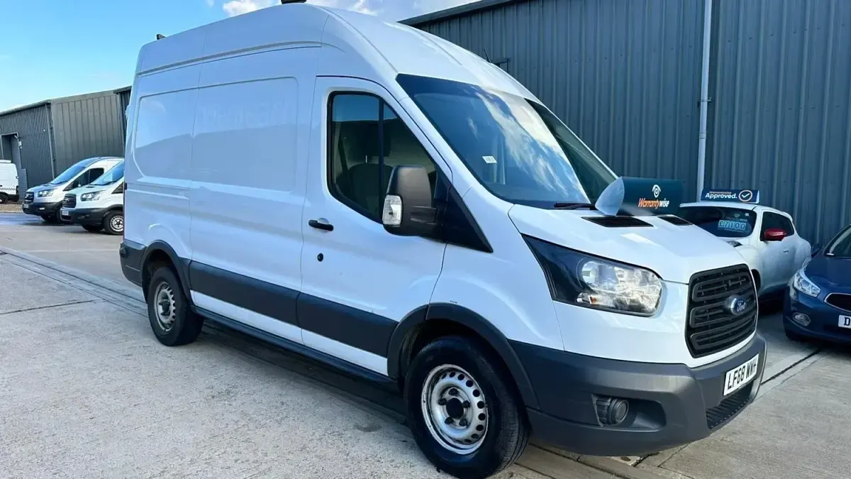 Używany Ford Transit 130 KM (95 kW) 2018 Biały Van